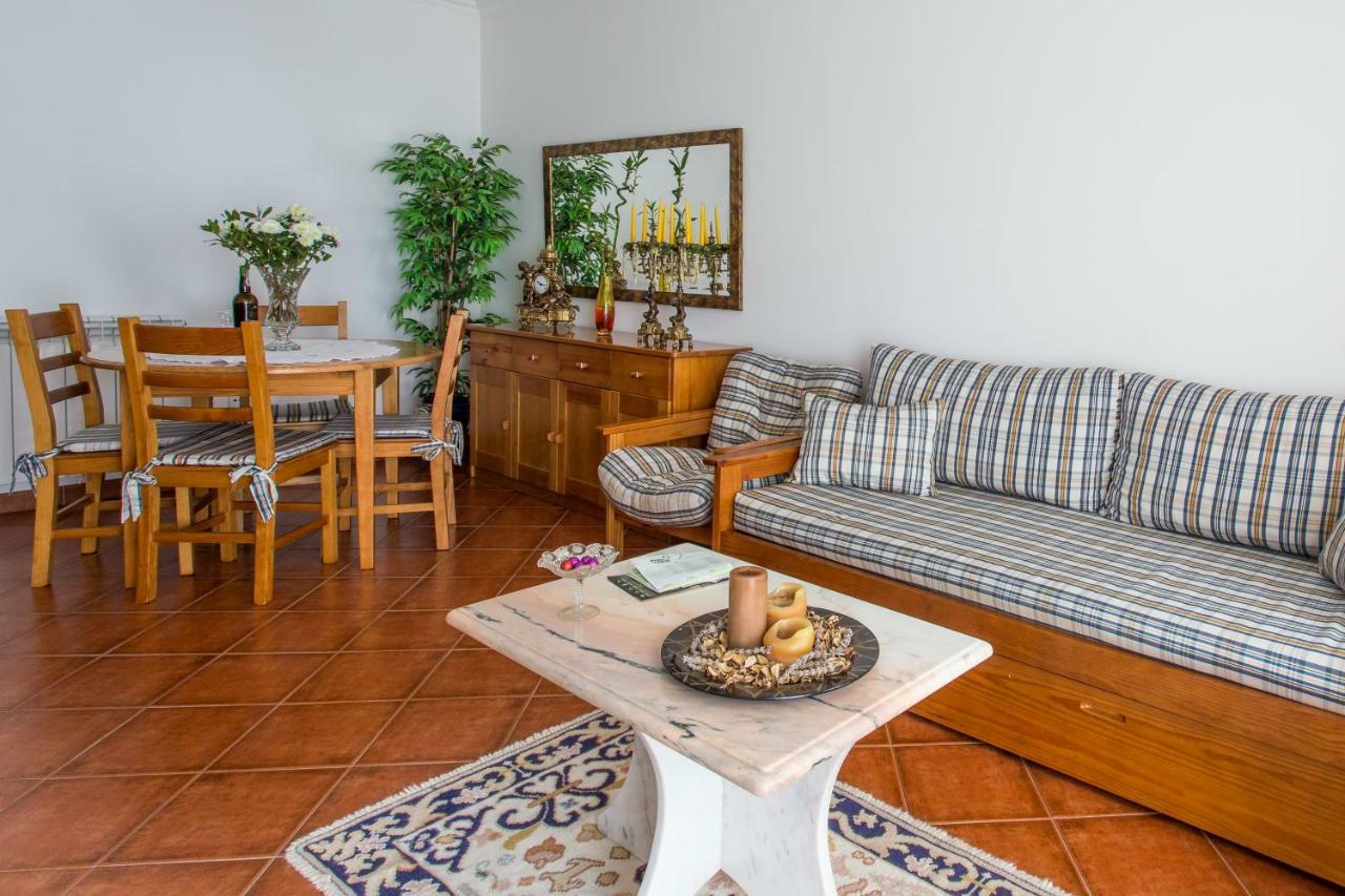 Elegant Sea View Apartment Nazaré Exterior photo
