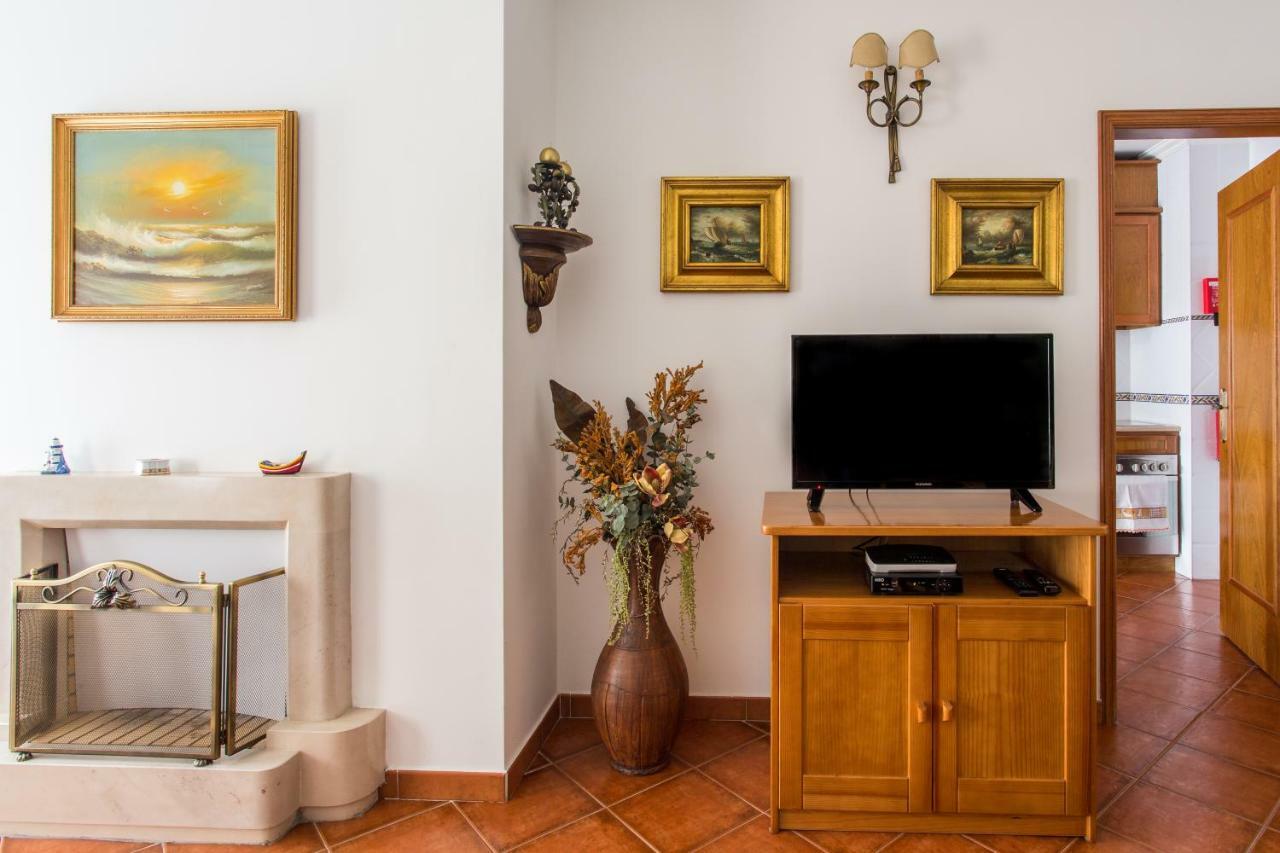 Elegant Sea View Apartment Nazaré Exterior photo